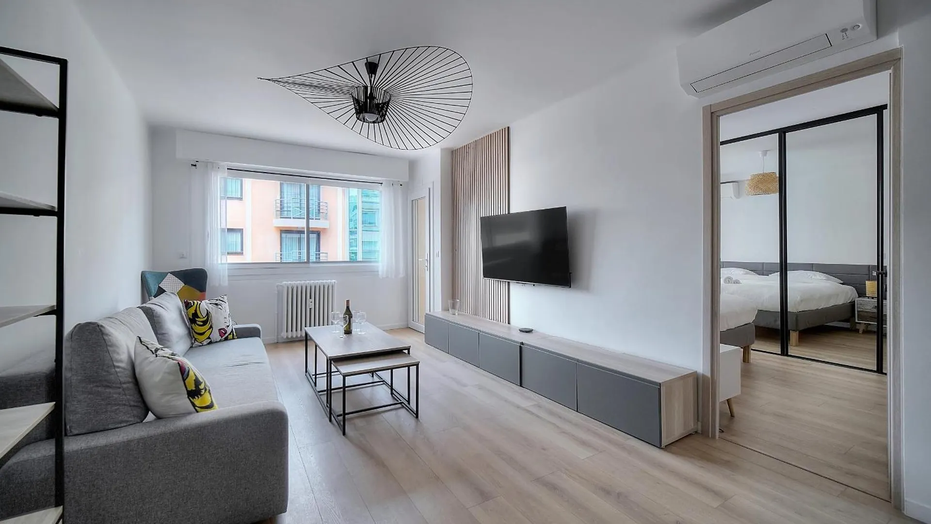 Apartment 3 Pieces Moderne Proche Martinez Et Plages A2B249 Cannes France