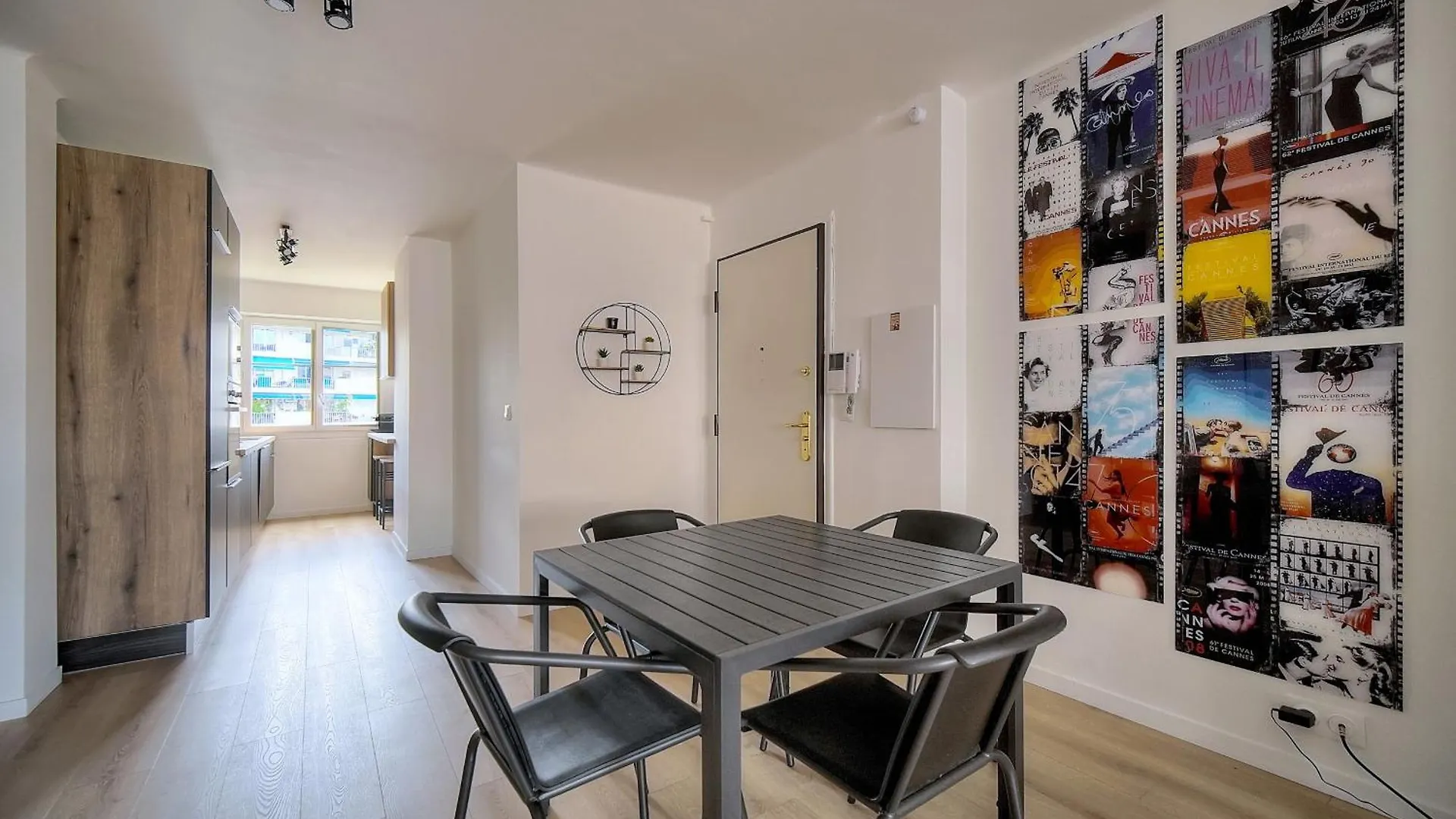 3 Pieces Moderne Proche Martinez Et Plages A2B249 Cannes