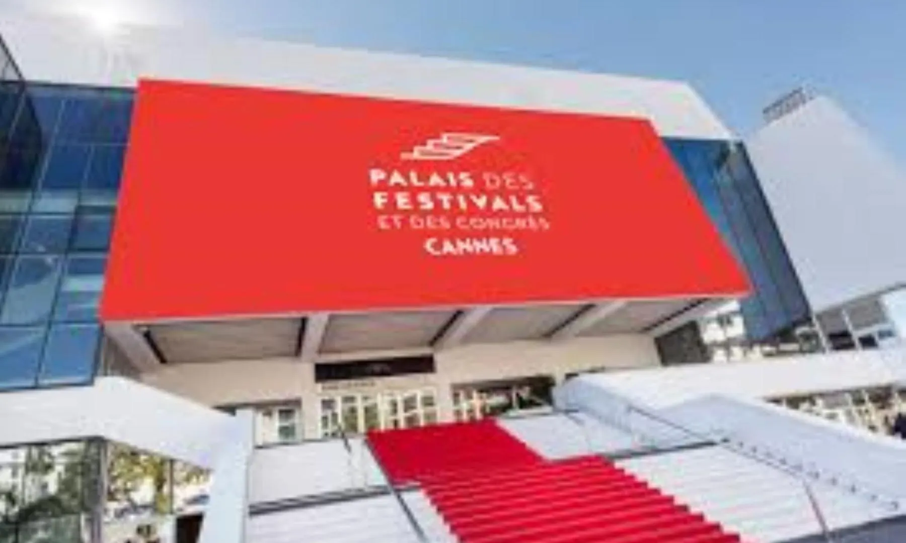 3 Pieces Moderne Proche Martinez Et Plages A2B249 Cannes