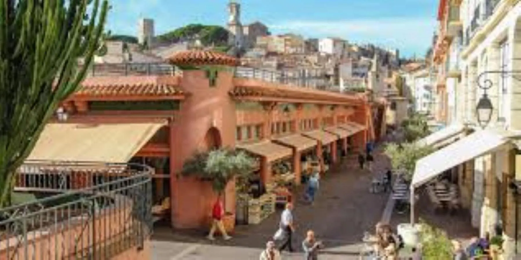 3 Pieces Moderne Proche Martinez Et Plages A2B249 Cannes France